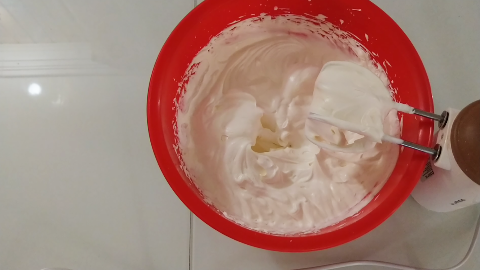 Морковный бисквит: 3 лучших рецептов с фото