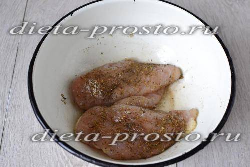 Курица в кефире — варианты приготовления