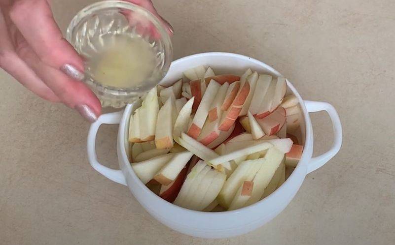 Салат с капустой и яйцом