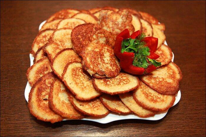 Как готовить икряники или оладушки из икры? Фото рецепт