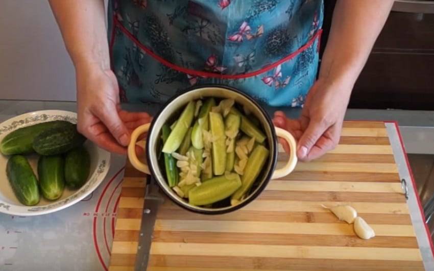 Хрустящие малосольные огурцы — фото рецепт