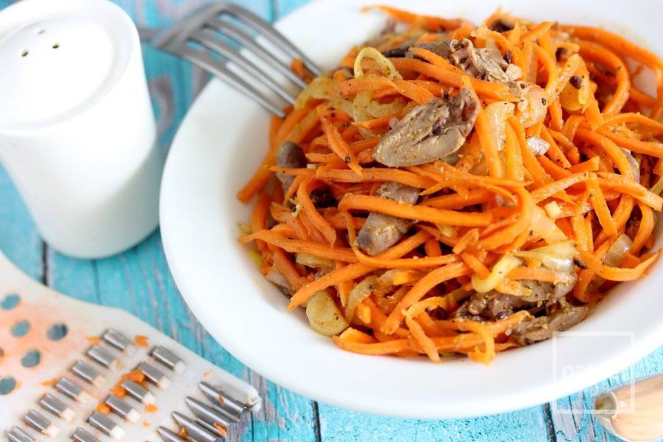 Сердечки с луком и морковью