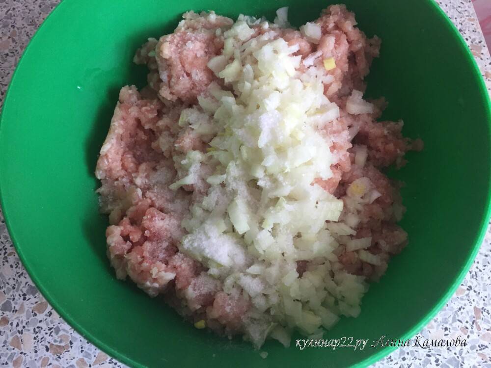 Сочные чебуреки из готового теста: 3 фото-рецепта