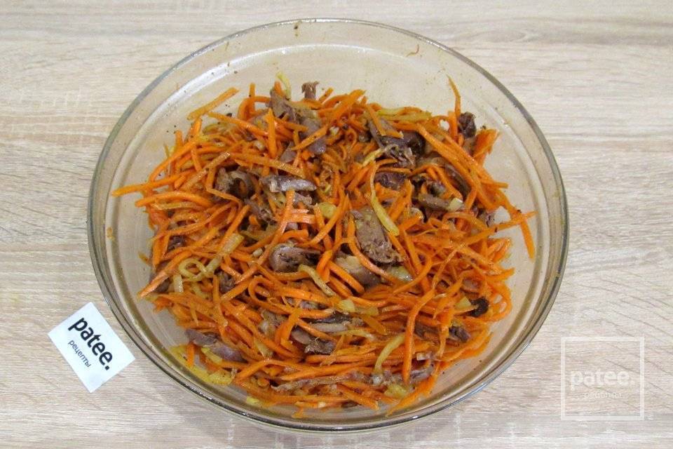 Сердечки с луком и морковью