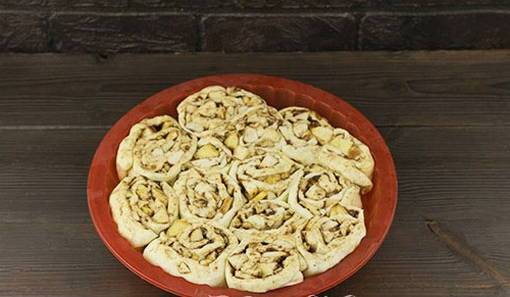 Пирог с яблоками в духовке: 7 фото рецептов