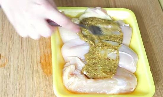 Куриная грудка в духовке: 5 вариантов сочной, вкусной грудки