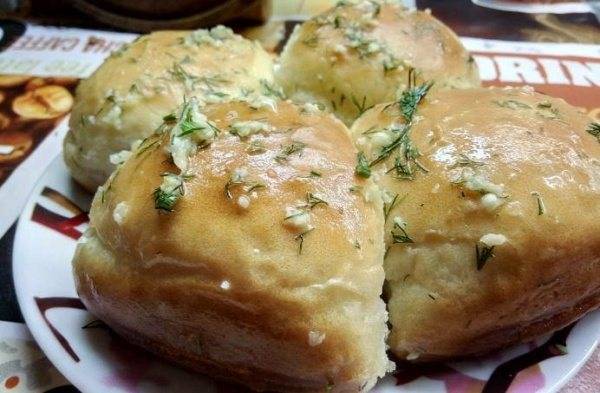 Пампушки с чесноком — 5 простых и быстрых рецептов