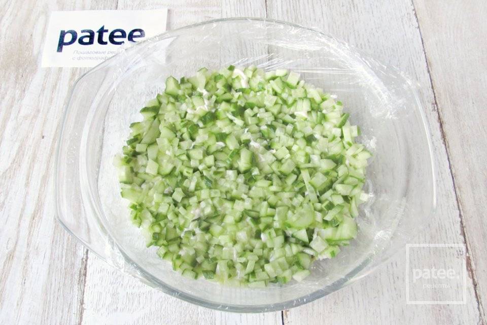 Салат с копченым окорочком: фото-рецепт, который вас удивит