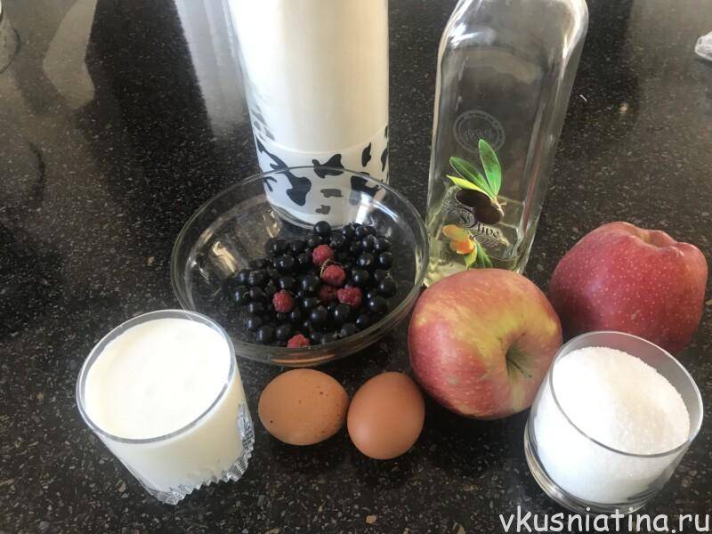 Пирог с яблоками в духовке: 7 фото рецептов