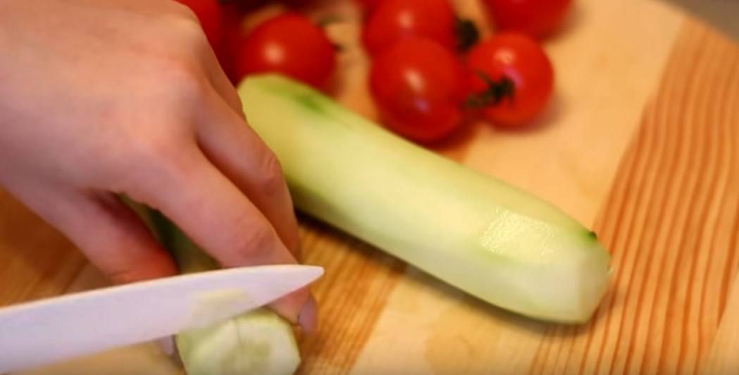 Салат с консервированным тунцом