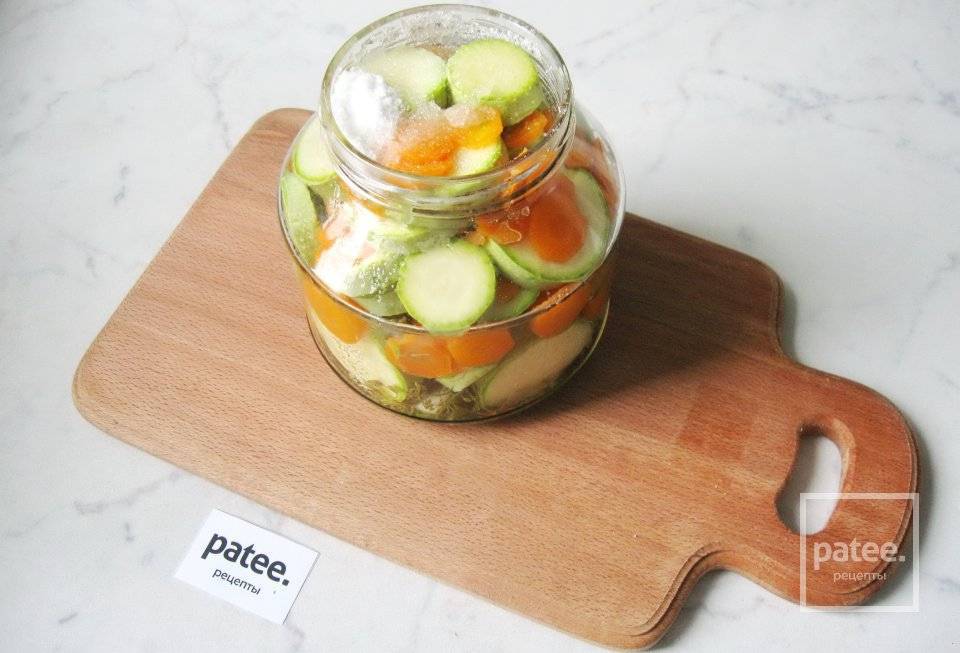 Салат из кабачков и моркови на зиму — фото-рецепт оригинальной заготовки