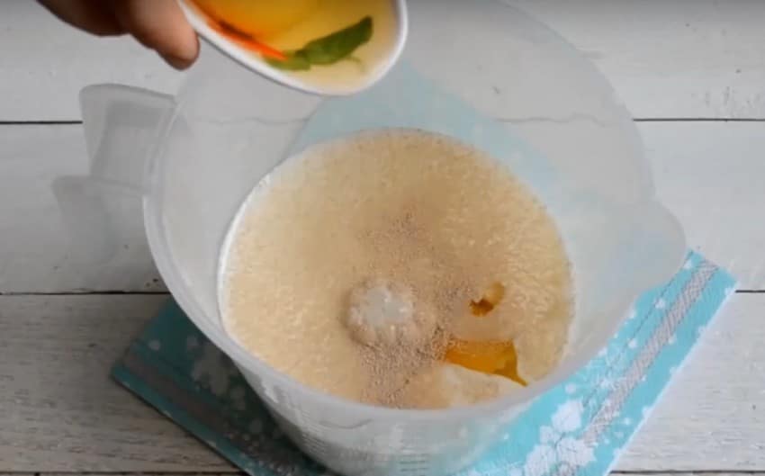 Оладьи на воде: пышные и воздушные! 3 фото-рецепта