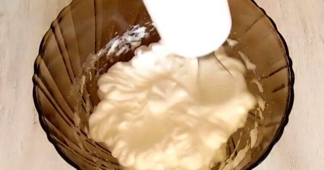 Пирог с яблоками в духовке: 7 фото рецептов