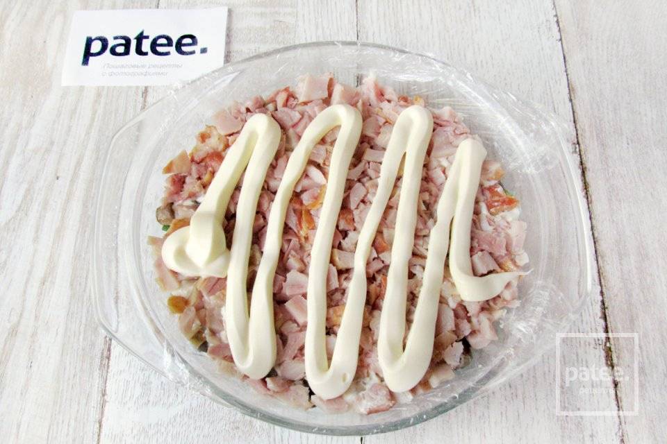 Салат с копченым окорочком: фото-рецепт, который вас удивит