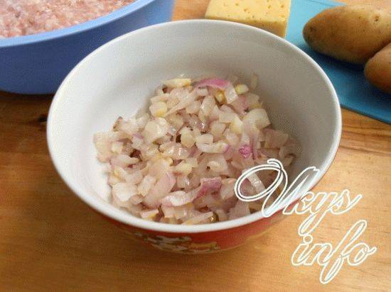 Стожки из фарша и картофеля в духовке