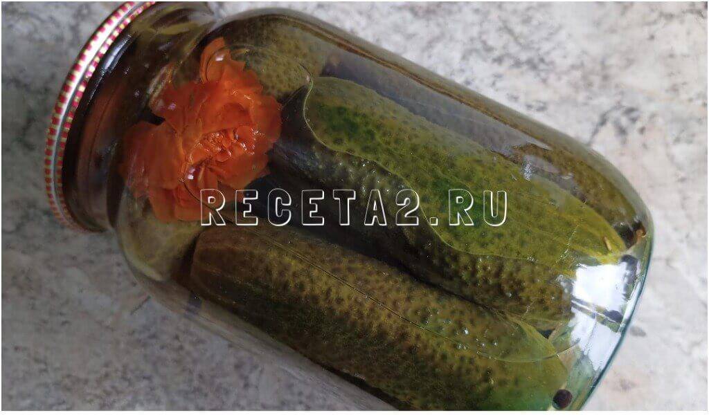 Огурцы с бархатцами: необычный рецепт соленья