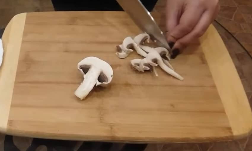 Салат с черносливом: 8 фото-рецептов пошагово