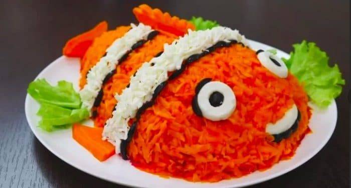 Очень вкусный салат с морской капустой: рецепт с фото на каждый день