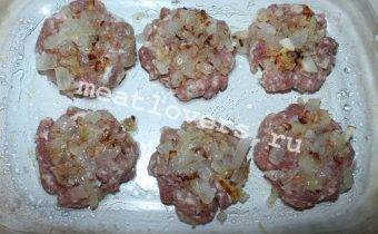 Стожки из фарша и картофеля в духовке