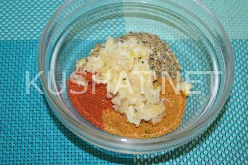 Курица в кефире — варианты приготовления