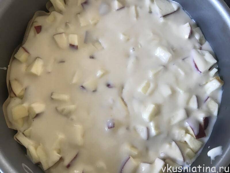 Пирог с яблоками в духовке: 7 фото рецептов