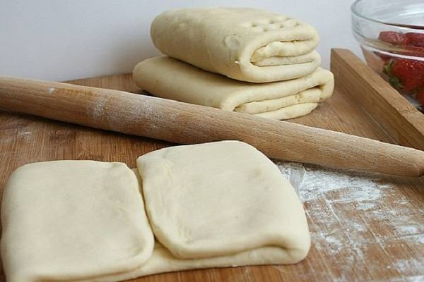 Как приготовить слоеное тесто