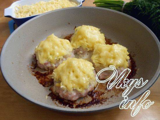 Стожки из фарша и картофеля в духовке