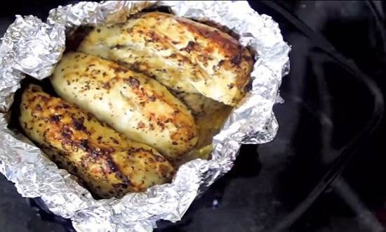 Куриная грудка в духовке: 5 вариантов сочной, вкусной грудки