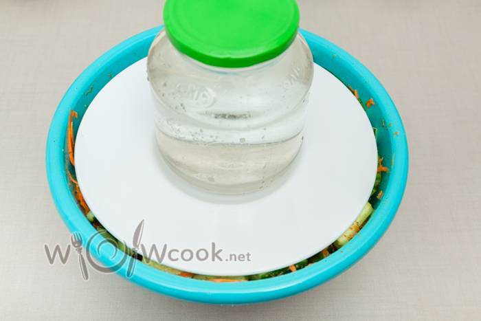 Хрустящие малосольные огурцы — фото рецепт