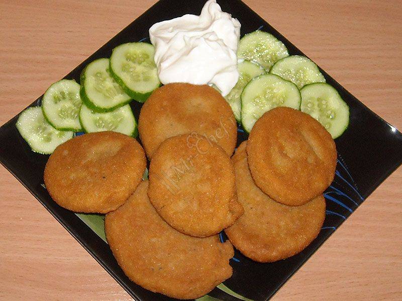 оладьи из икры. рецепт икряники из икры. оладушки из рыбьей икры. икряники из сазана. чибрики фото.