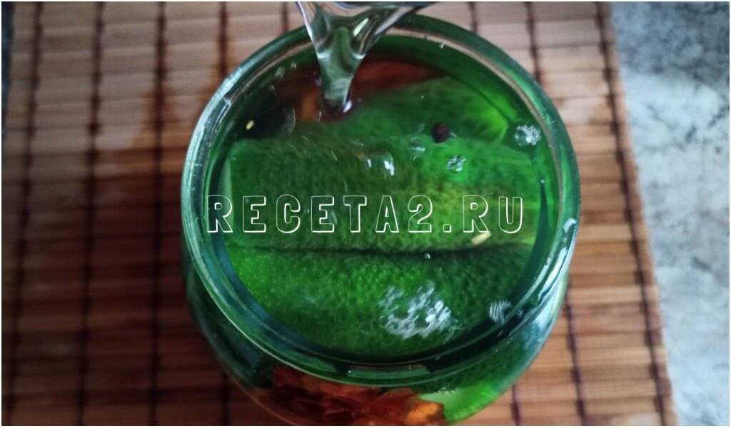 Огурцы с бархатцами: необычный рецепт соленья