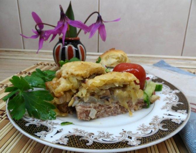 Стожки из фарша и картофеля в духовке