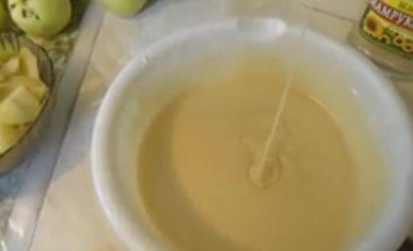 Пирог с яблоками в духовке: 7 фото рецептов