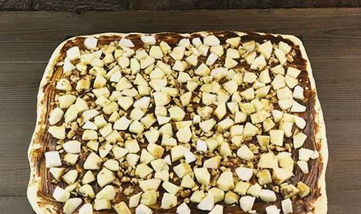 Пирог с яблоками в духовке: 7 фото рецептов