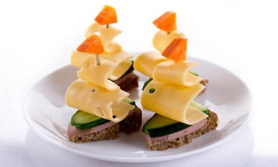 Пасты, паштеты и намазки для бутербродов на праздничный стол: 10 фото рецептов