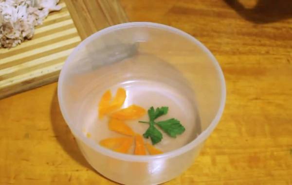 Как приготовить праздничный холодец из курицы: рецепт с фото