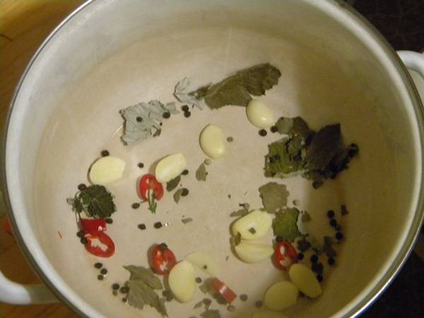 Хрустящие малосольные огурцы — фото рецепт