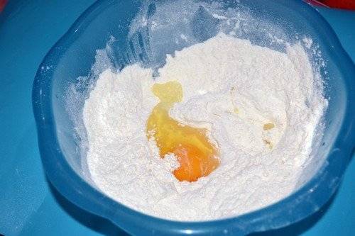 Пампушки с чесноком — 5 простых и быстрых рецептов