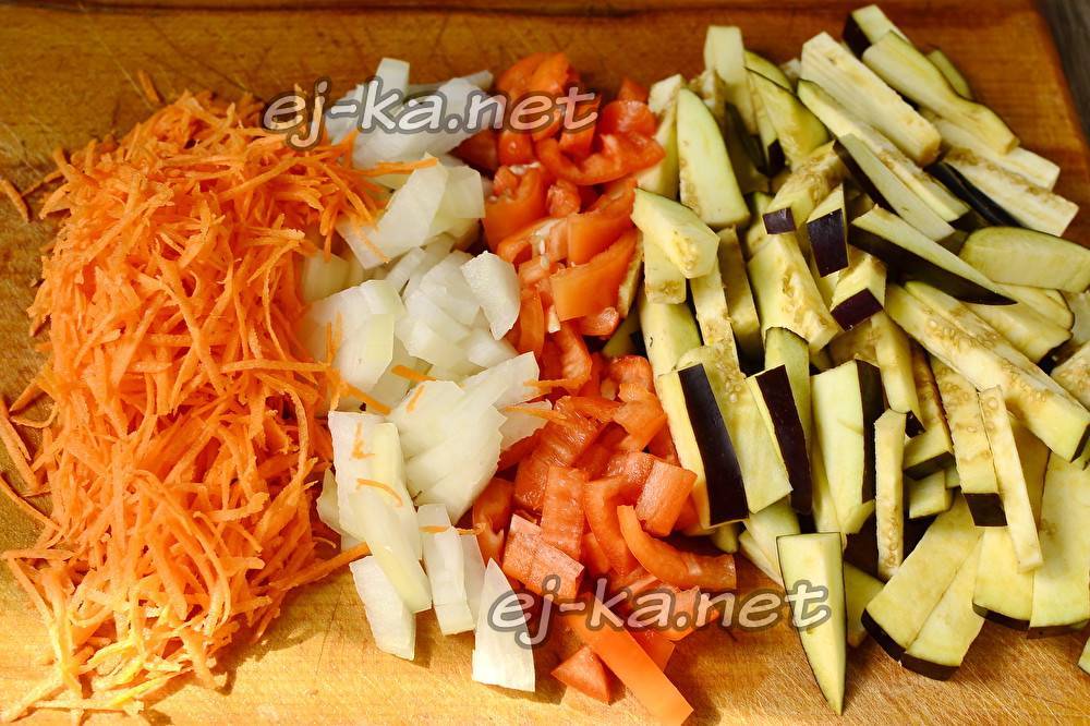 Салат «Пятерочка» на зиму с баклажанами — фото рецепт