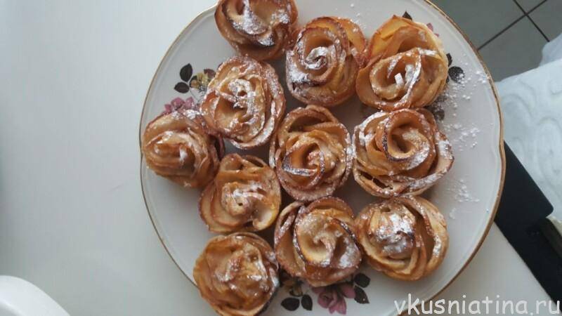 Пирог с яблоками в духовке: 7 фото рецептов