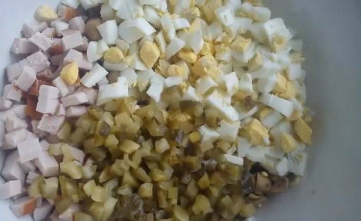 Салат с курицей и овощами: фото-рецепт