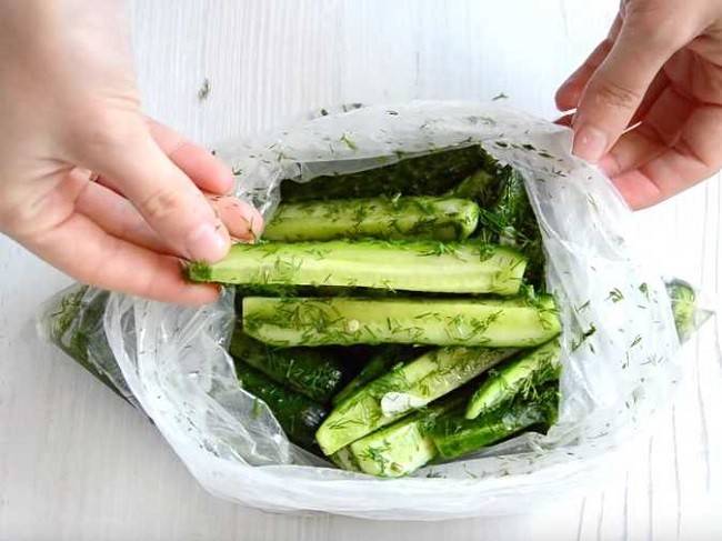 Хрустящие малосольные огурцы — фото рецепт