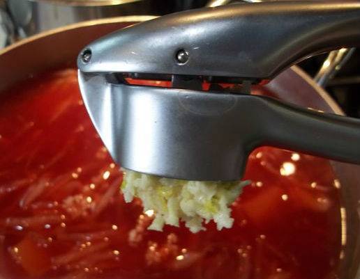 Пампушки с чесноком — 5 простых и быстрых рецептов